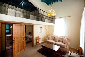 Deir Al Oumara Hotel