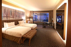 Mist Hotel & Spa By Warwick