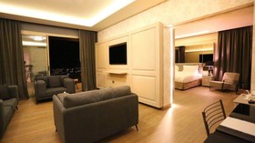 Mist Hotel & Spa By Warwick