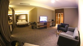 Mist Hotel & Spa By Warwick