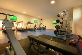 Mist Hotel & Spa By Warwick