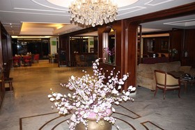 Aquarium Hotel & Resort