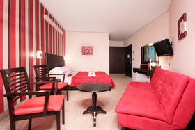 BayInn Hotel