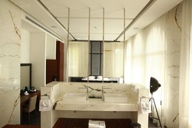 Luxor Hotel