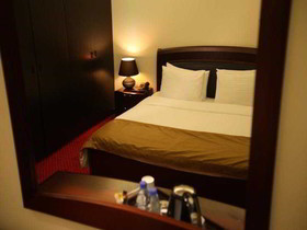 Queen's Land Hotel
