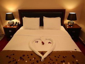 Queen's Land Hotel