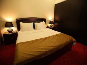 Queen's Land Hotel