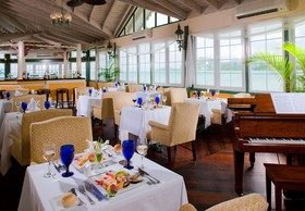 Sandals Halcyon Beach