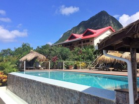 Tet Rouge Resort