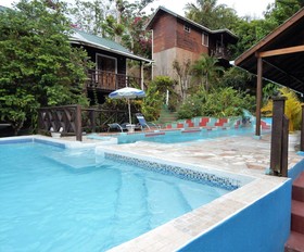 JJ's Paradise Hotel