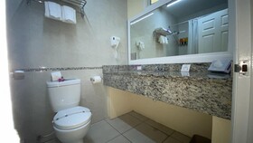 Bay Gardens Inn