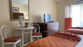 Bay Gardens Inn