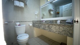 Bay Gardens Inn
