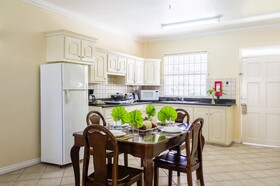 Bay Gardens Inn