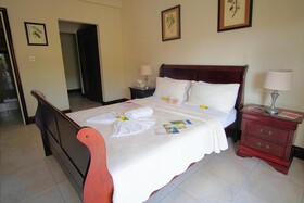 Marigot Beach Club Hotel & Dive Resort