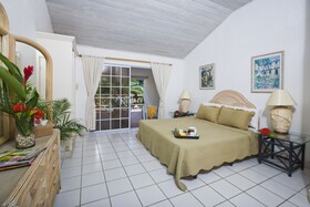Marigot Beach Club Hotel & Dive Resort