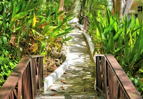 Marigot Beach Club Hotel & Dive Resort