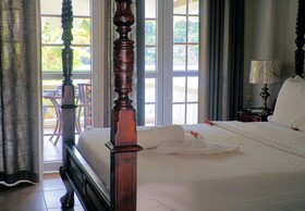 Marigot Beach Club Hotel & Dive Resort