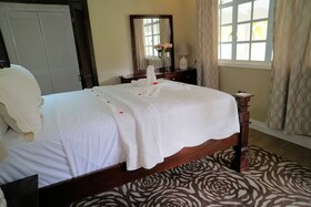 Marigot Beach Club Hotel & Dive Resort