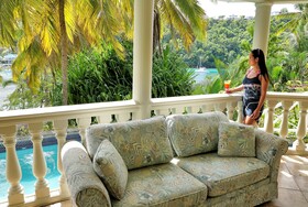 Marigot Beach Club Hotel & Dive Resort