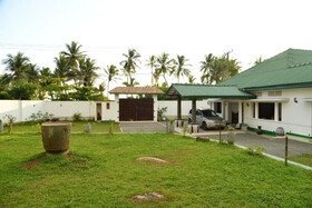 Chara Beach Villa
