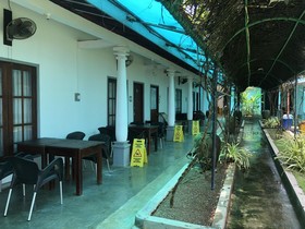 Sira's Chalets And Tour Operator