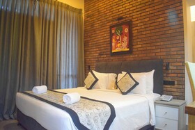 Abhaya Mandapa Hotel