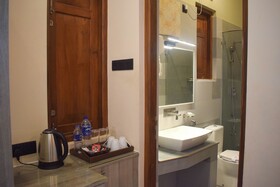 Abhaya Mandapa Hotel