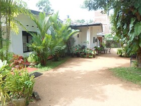 Indrani Inn Tourist Rest