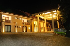 Rajarata Hotel