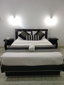 Saji-Sami Hotel