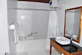Naaval Hotel