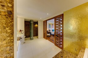 Cinnamon Bey Beruwala