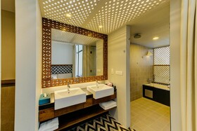 Cinnamon Bey Beruwala