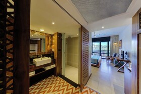 Cinnamon Bey Beruwala