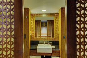 Cinnamon Bey Beruwala