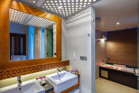 Cinnamon Bey Beruwala