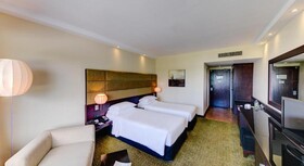 Cinnamon Lakeside Colombo