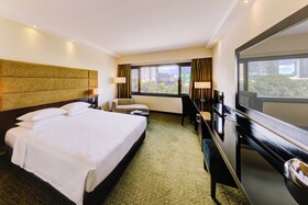 Cinnamon Lakeside Colombo