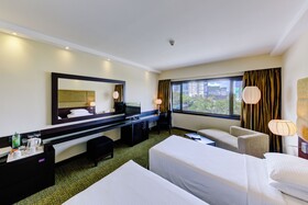 Cinnamon Lakeside Colombo