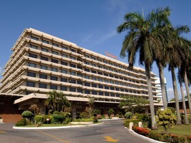 Cinnamon Lakeside Colombo