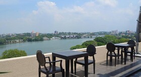 Cinnamon Lakeside Colombo