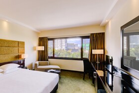 Cinnamon Lakeside Colombo
