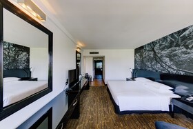 Cinnamon Lakeside Colombo