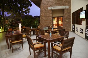 Cinnamon Lakeside Colombo