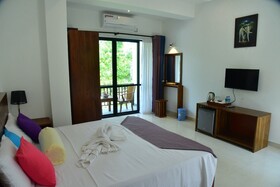 Hotel Eden Grand