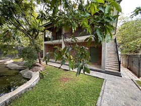 Moi Dambulla by DBI