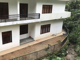 Canalside Villa & Guest House