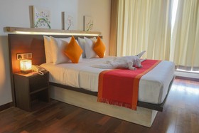 Chari Lake Hotel