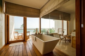 Riff Hikkaduwa Design Hotel